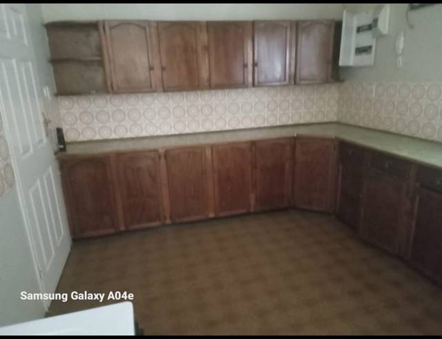 3 BEDROOM HOUSE FOR SALE IN CASHAN